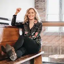 Melissa Livingstone, Up And Coming Singer From Kelowna, B.C., Dropped By With Her New Song 'Clumsy'