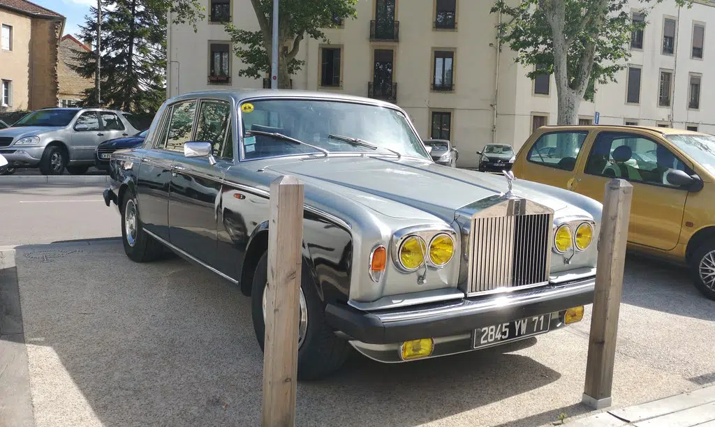Freddie Mercury's 1974 Rolls Royce is going on the auction block in November