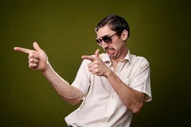 10 Social Turn-Offs That Make You 'Instantly Unlikable'