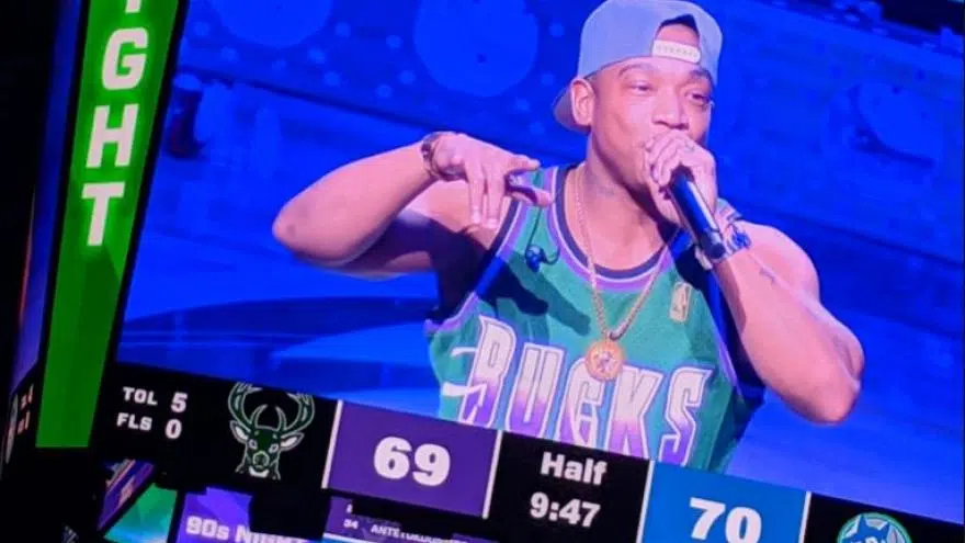 No One Cared About Ja Rule at The Milwaukee Bucks' Halftime Show!