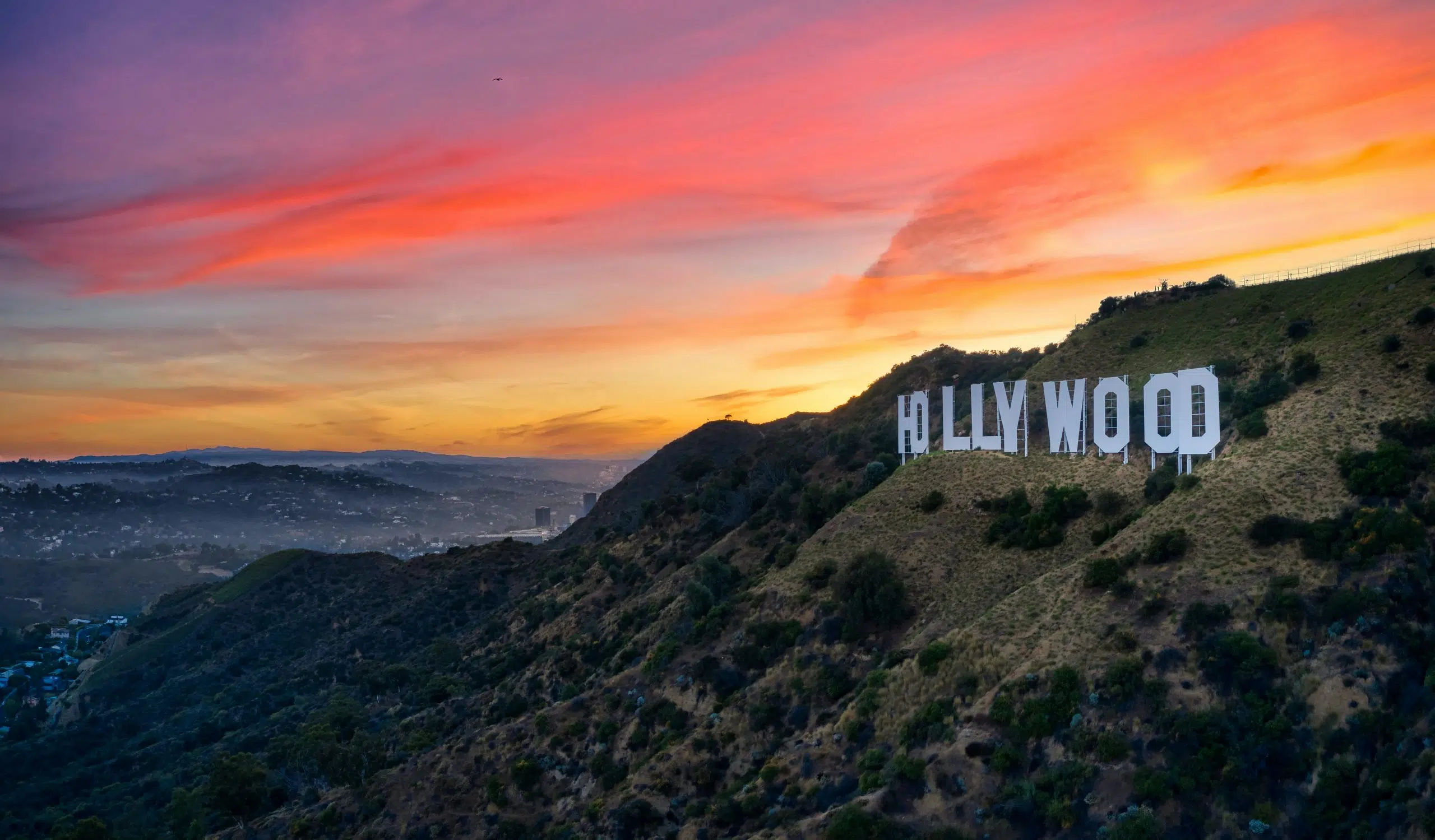 Justin Anderson's 'Hollywood Dirt ' / Thursday April 13, 2023