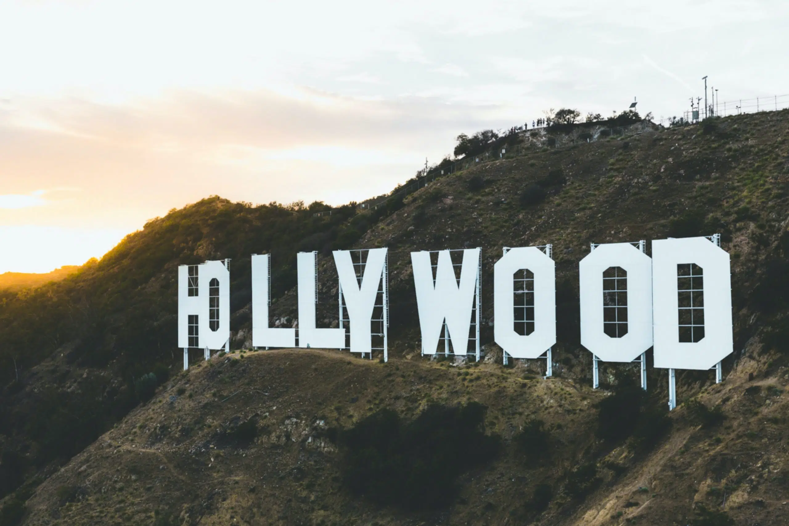 Justin Anderson's 'Hollywood Dirt ' / Friday April 21, 2023