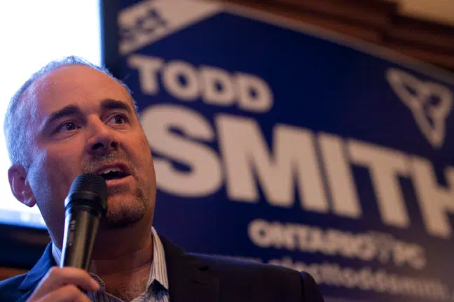 Smith supporting Elliott in PC leadership race