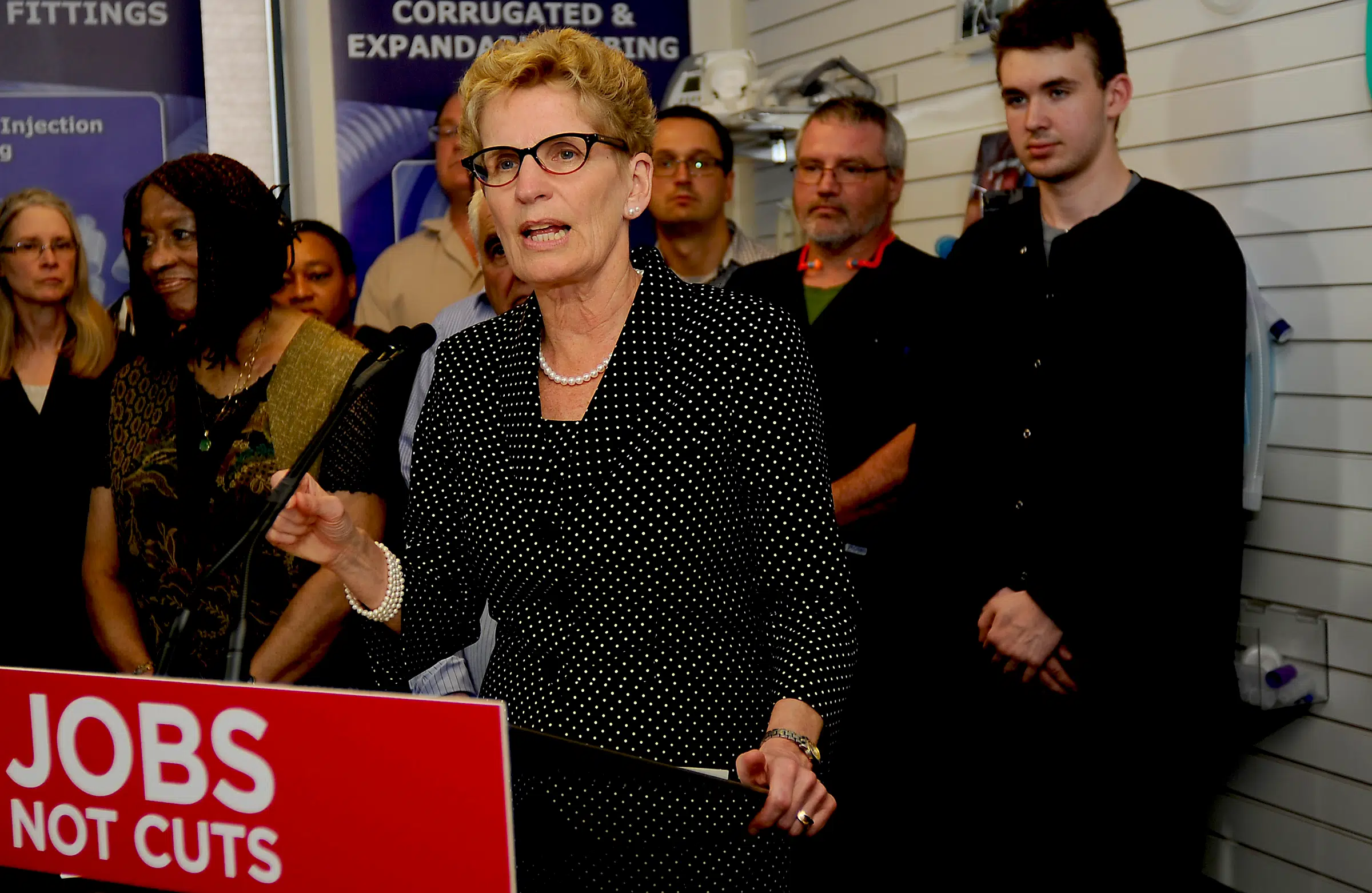 Ontario to increase minimum wage to $15 an hour in 2019
