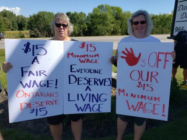 Locals rally to support $15 minimum wage increase