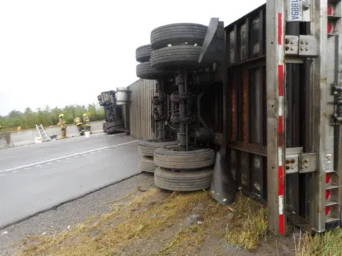 Driver charged in crash that closed EB 401