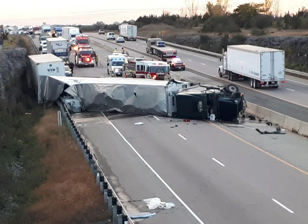 UPDATE: 401 open to traffic fatal crash on Highway 401 eastbound