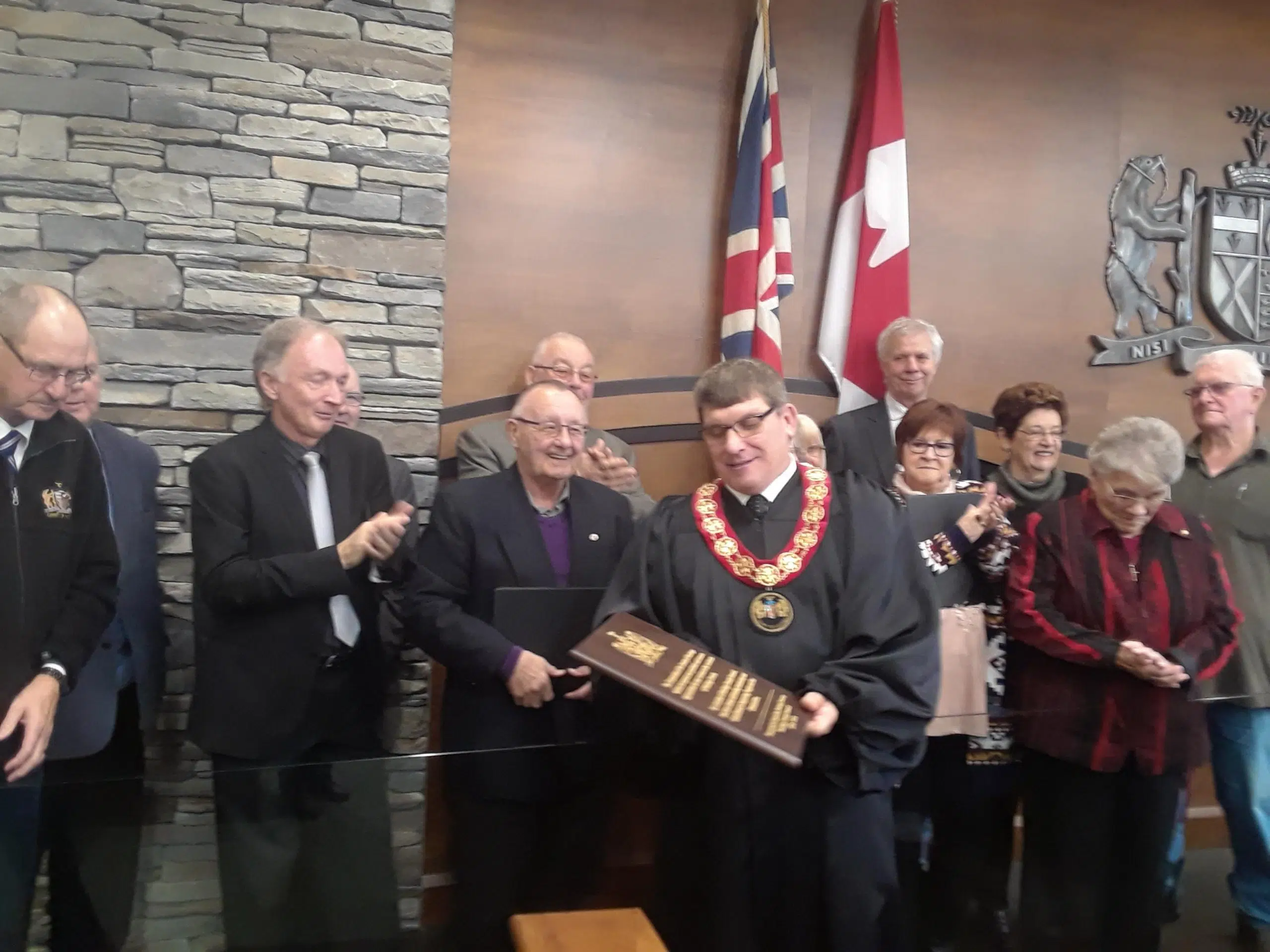 Paying tribute to warden and councillors