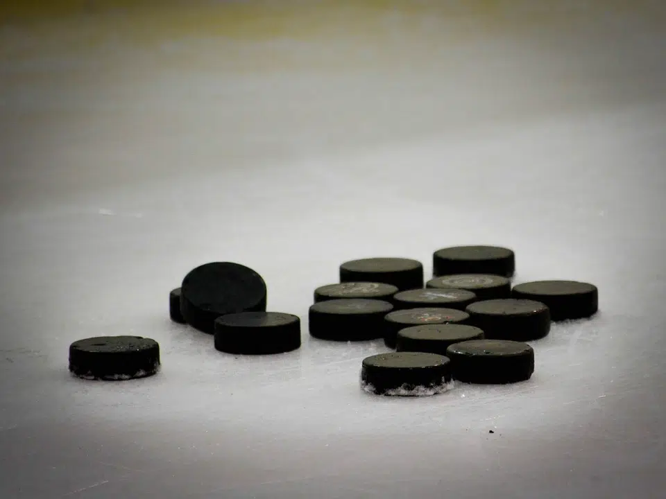 Busy weekend for local hockey teams