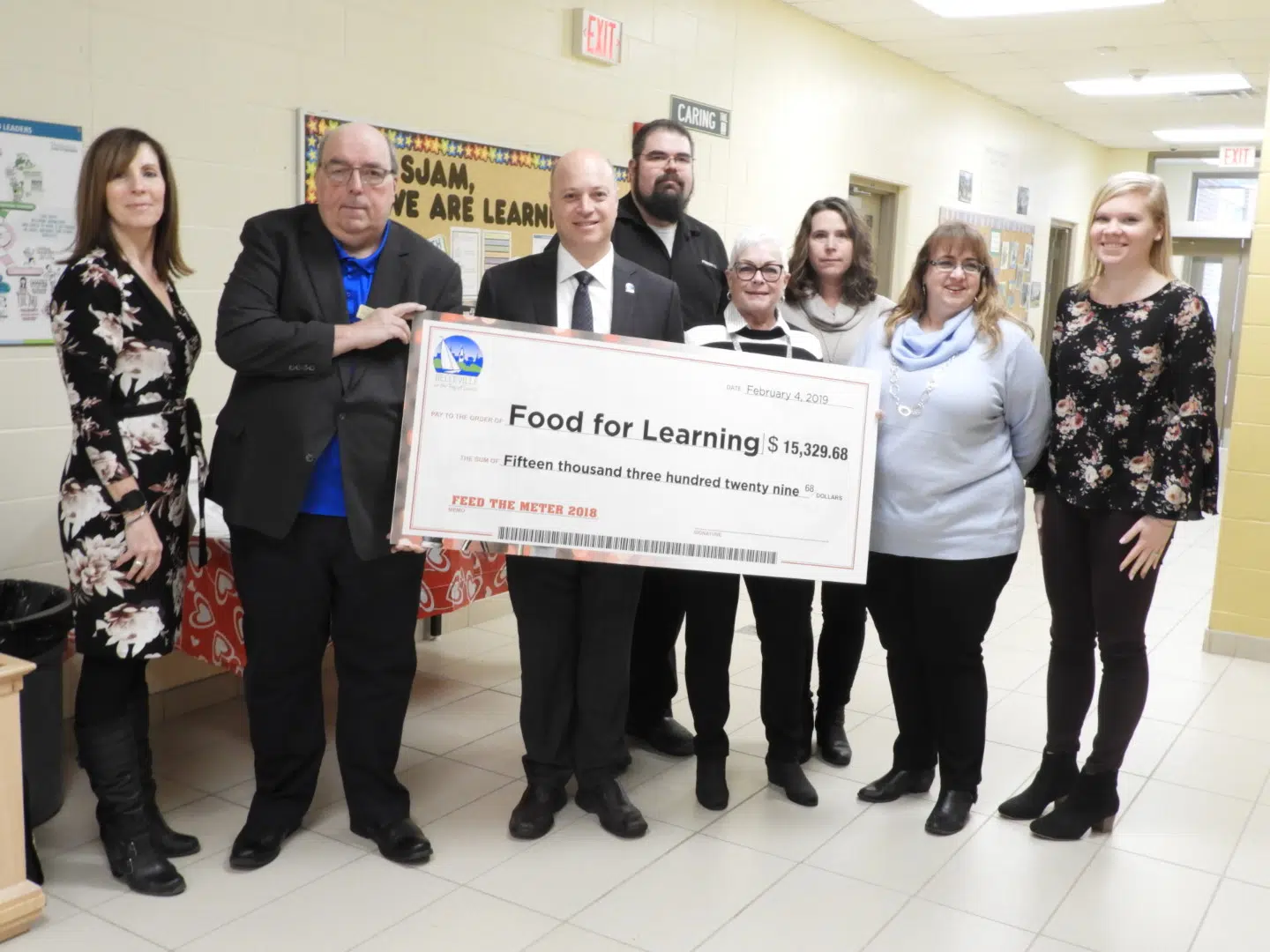 Downtown Belleville patrons help feed students