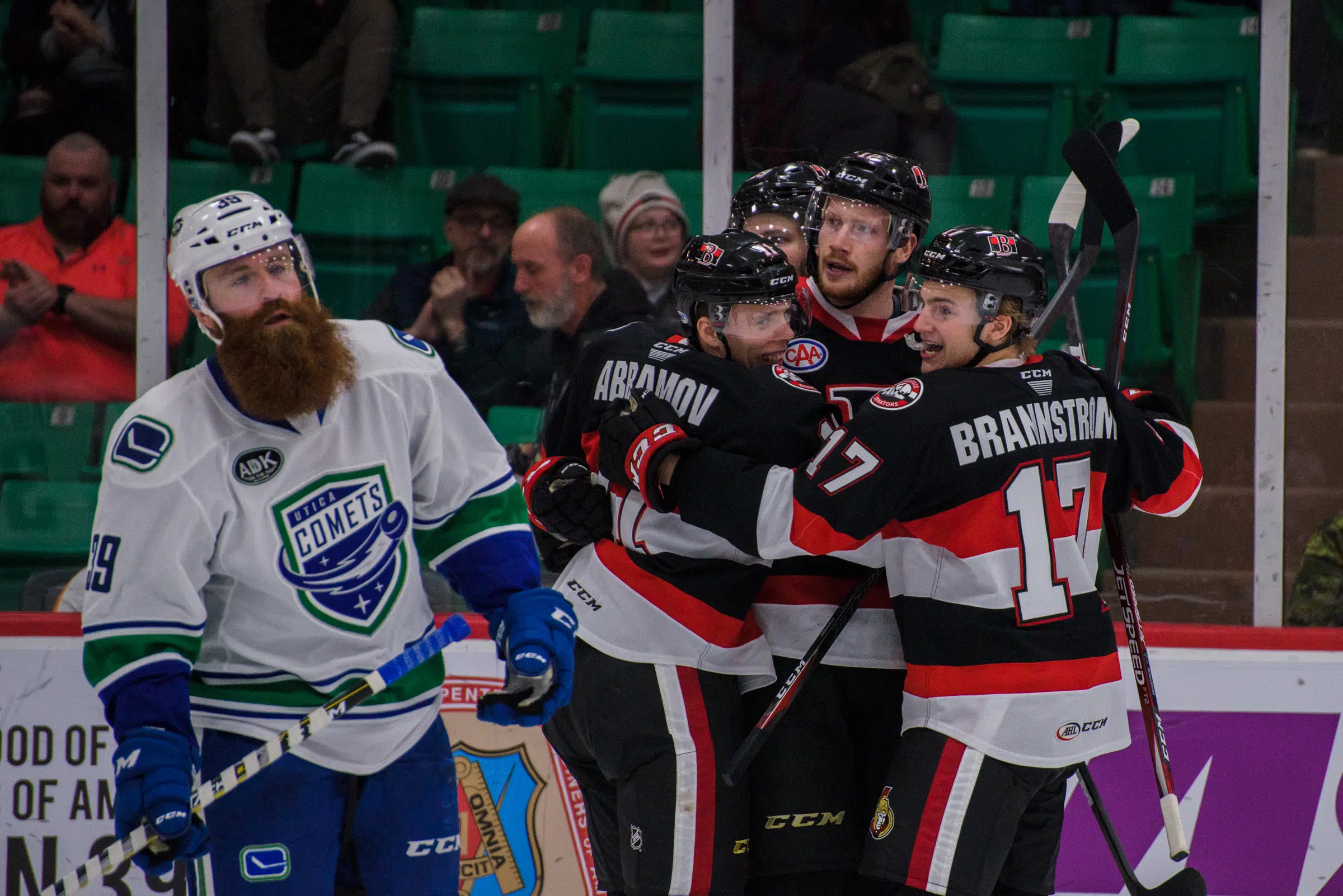 B-Sens gain two more points on Comets with 3-1 win