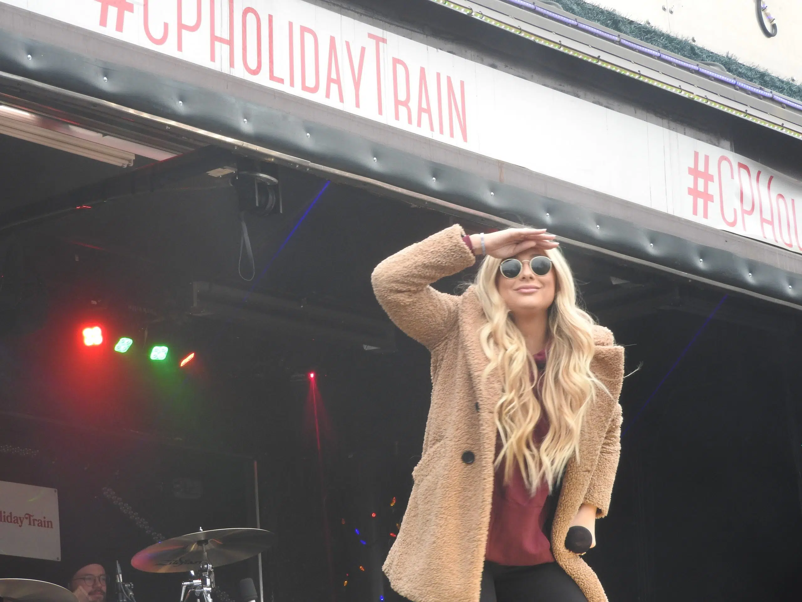 PHOTOS: $17,000 thanks to CPR Holiday Train 