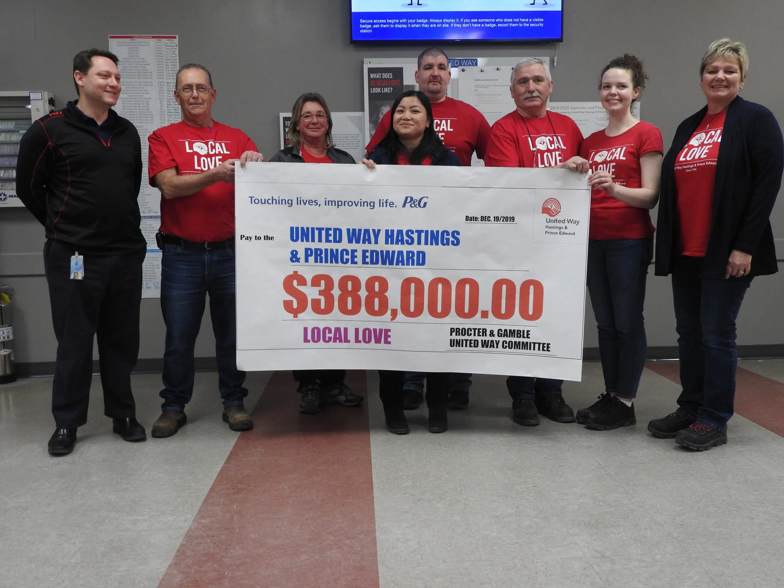 Procter and Gamble employees support United Way