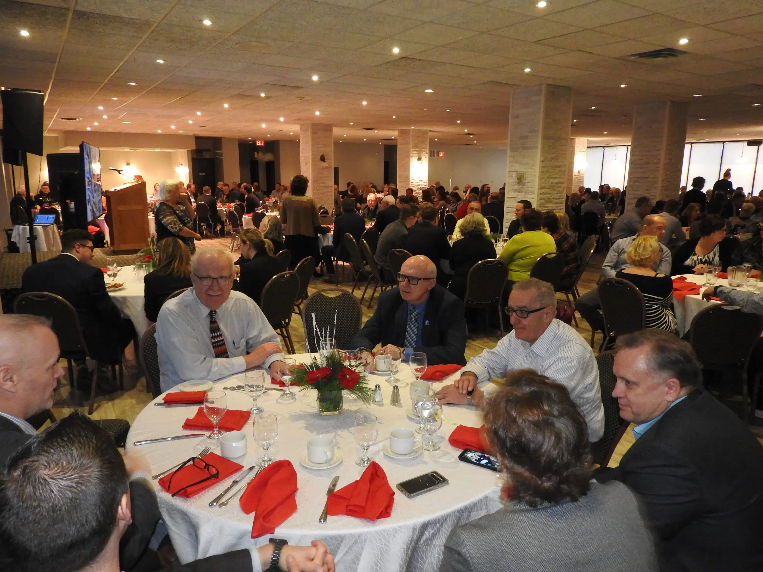 Mayor's business breakfast focuses on praise, and the changing workplace