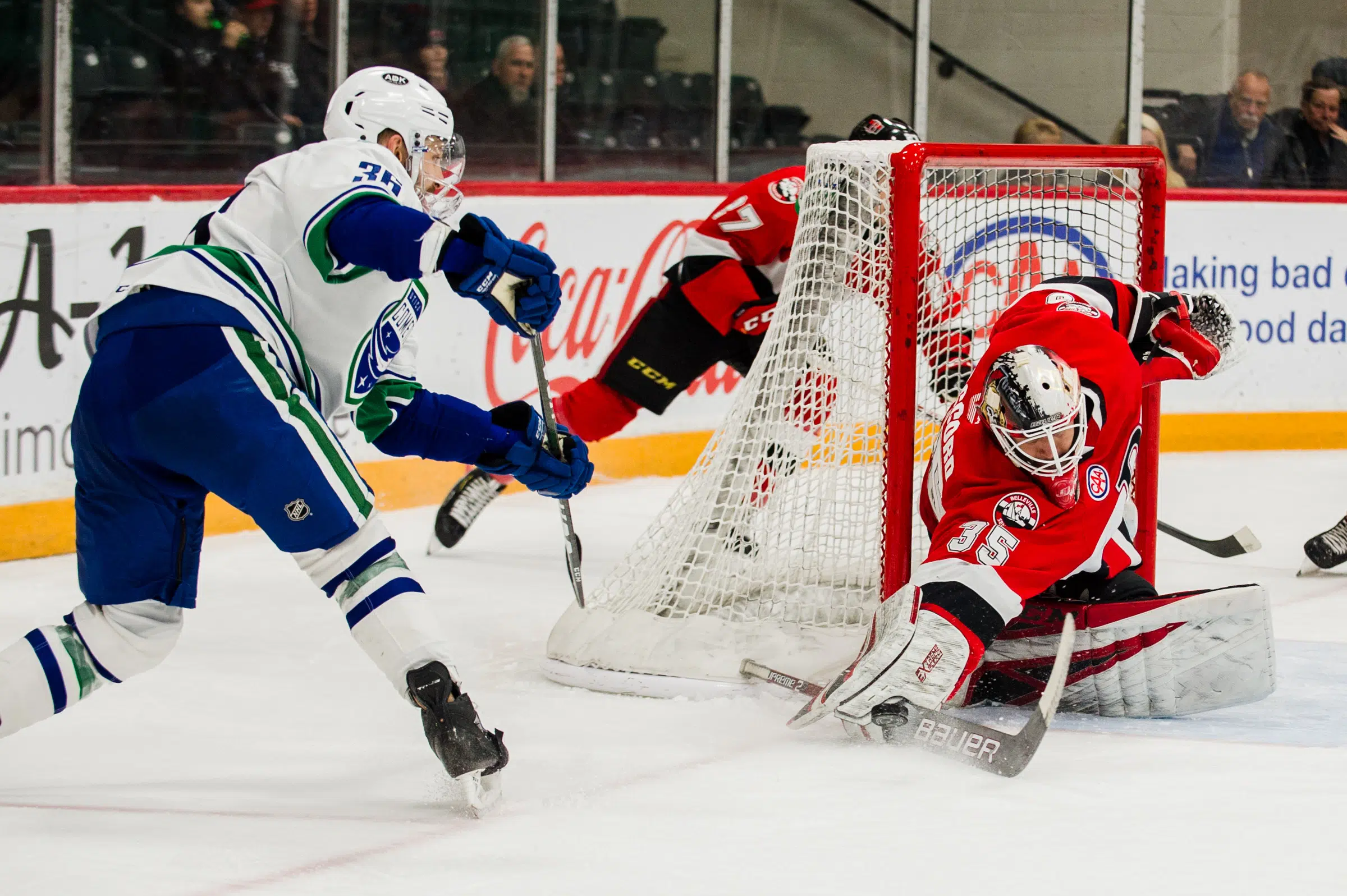 Daccord and the B-Sens shutout the Comets 