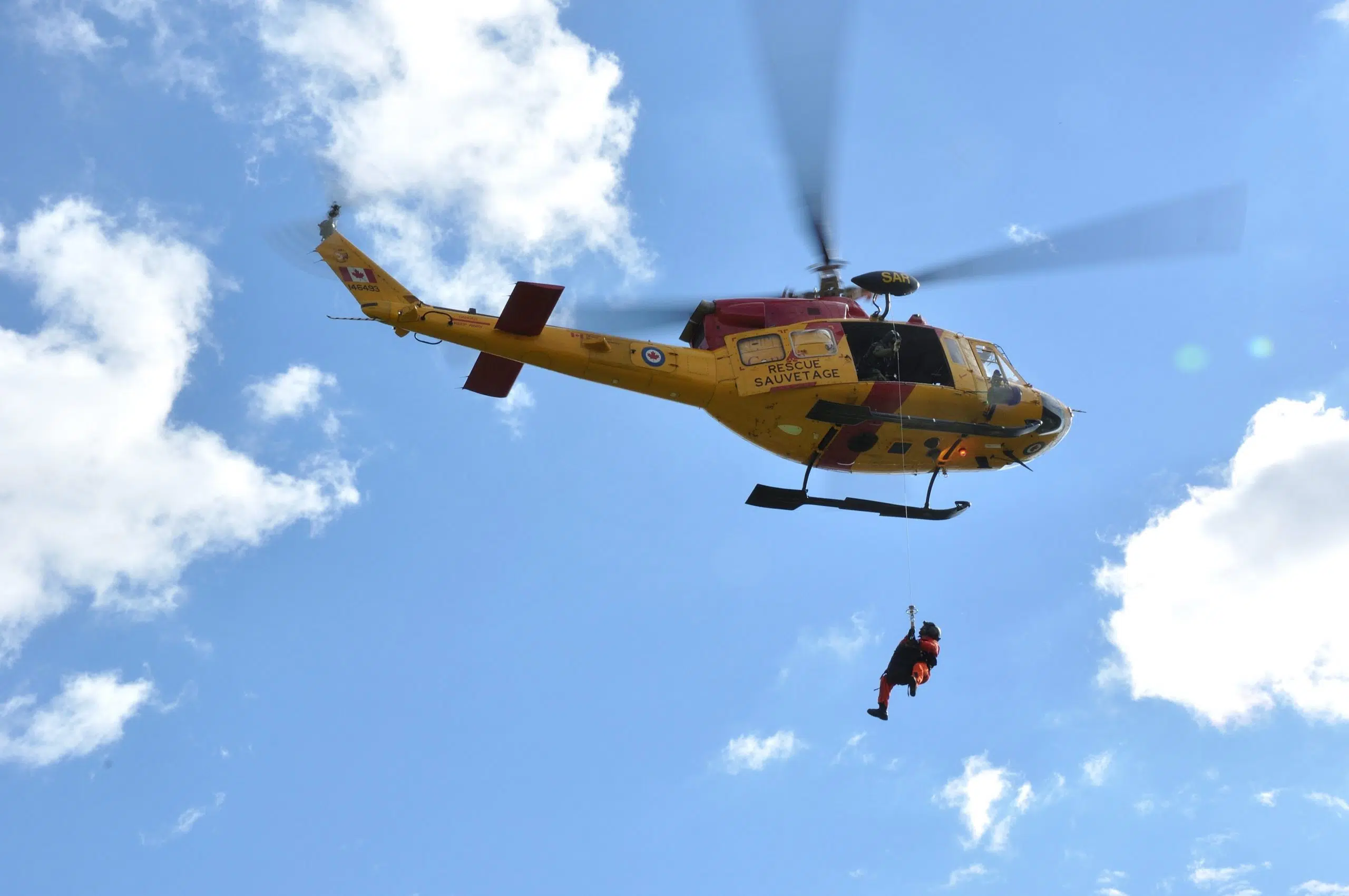 Pair rescued by CFB Trenton Search and Rescue