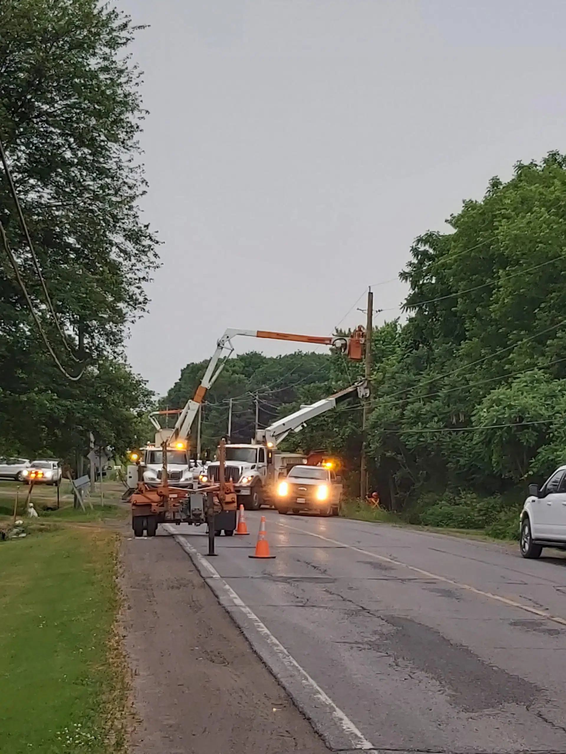 TRAFFIC ALERT: Firefighters and hydro crews on scene at Rednersville Road