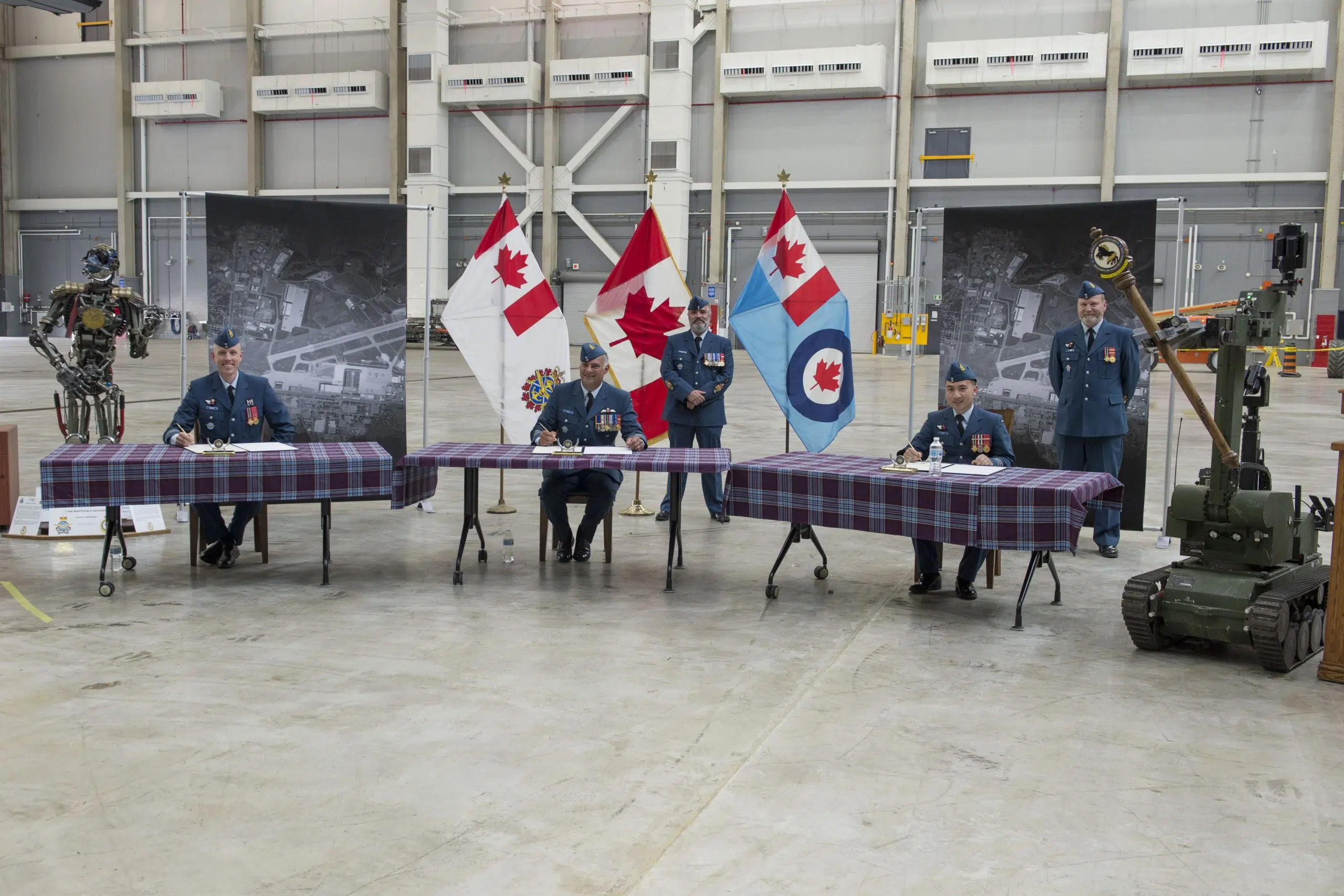 8 Air Maintenance Squadron welcomes new Commanding Officer