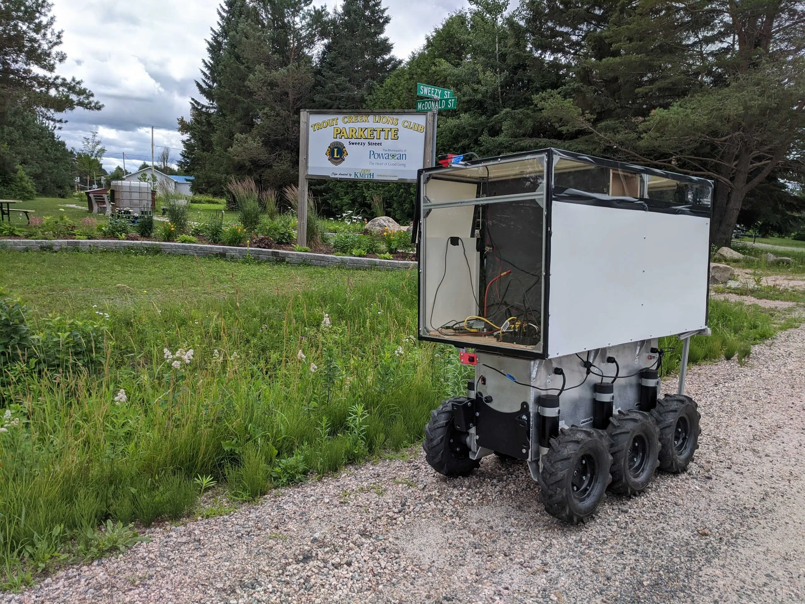 Sidewalk inspecting robots set to hit Belleville streets