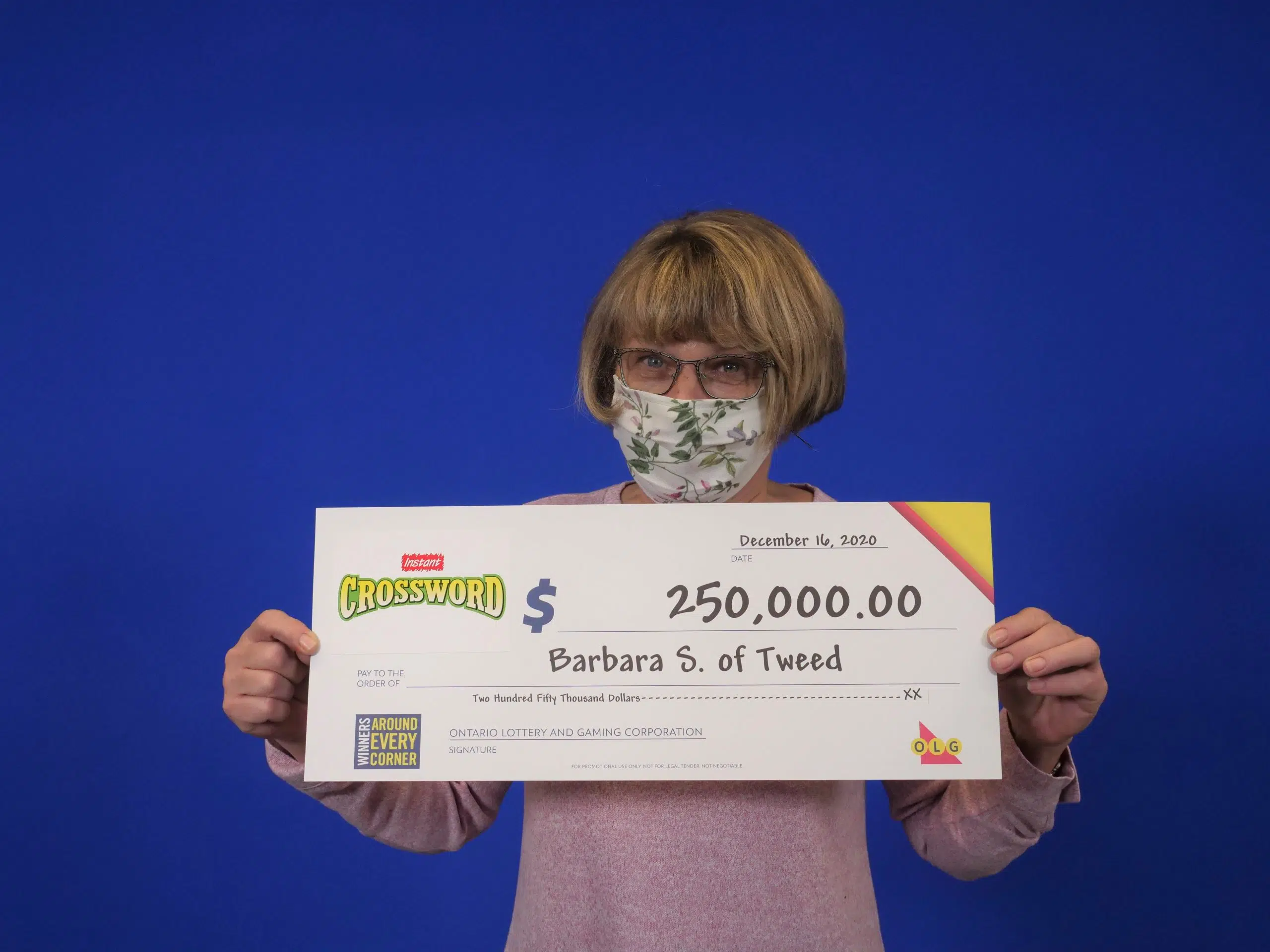 Tweed woman wins $250,000 on Instant Crossword scratch ticket