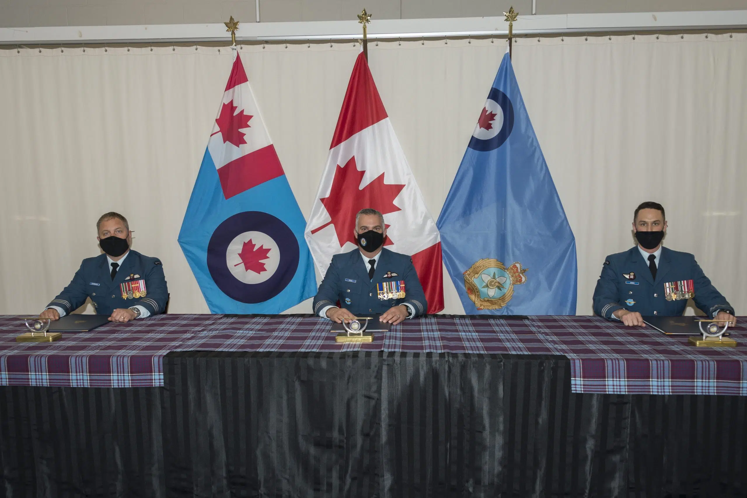 New commanding officer welcomed to 8 Wing