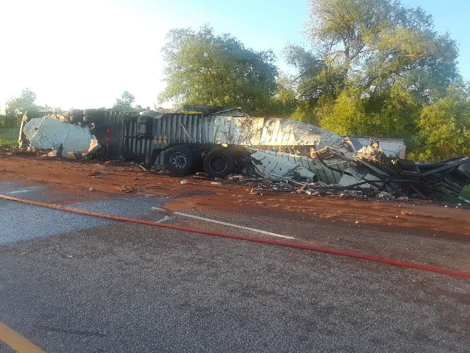 401 East near Kingston reopened after early morning accident