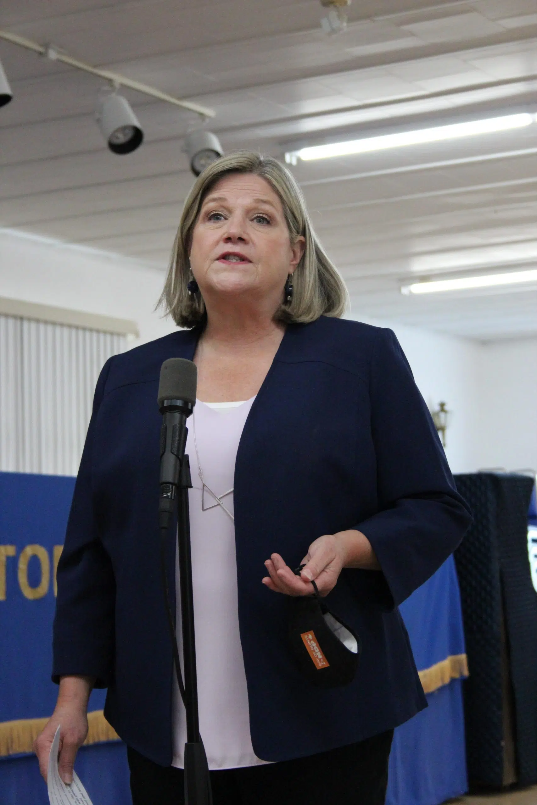 NDP leader chats with Lorne Brooker