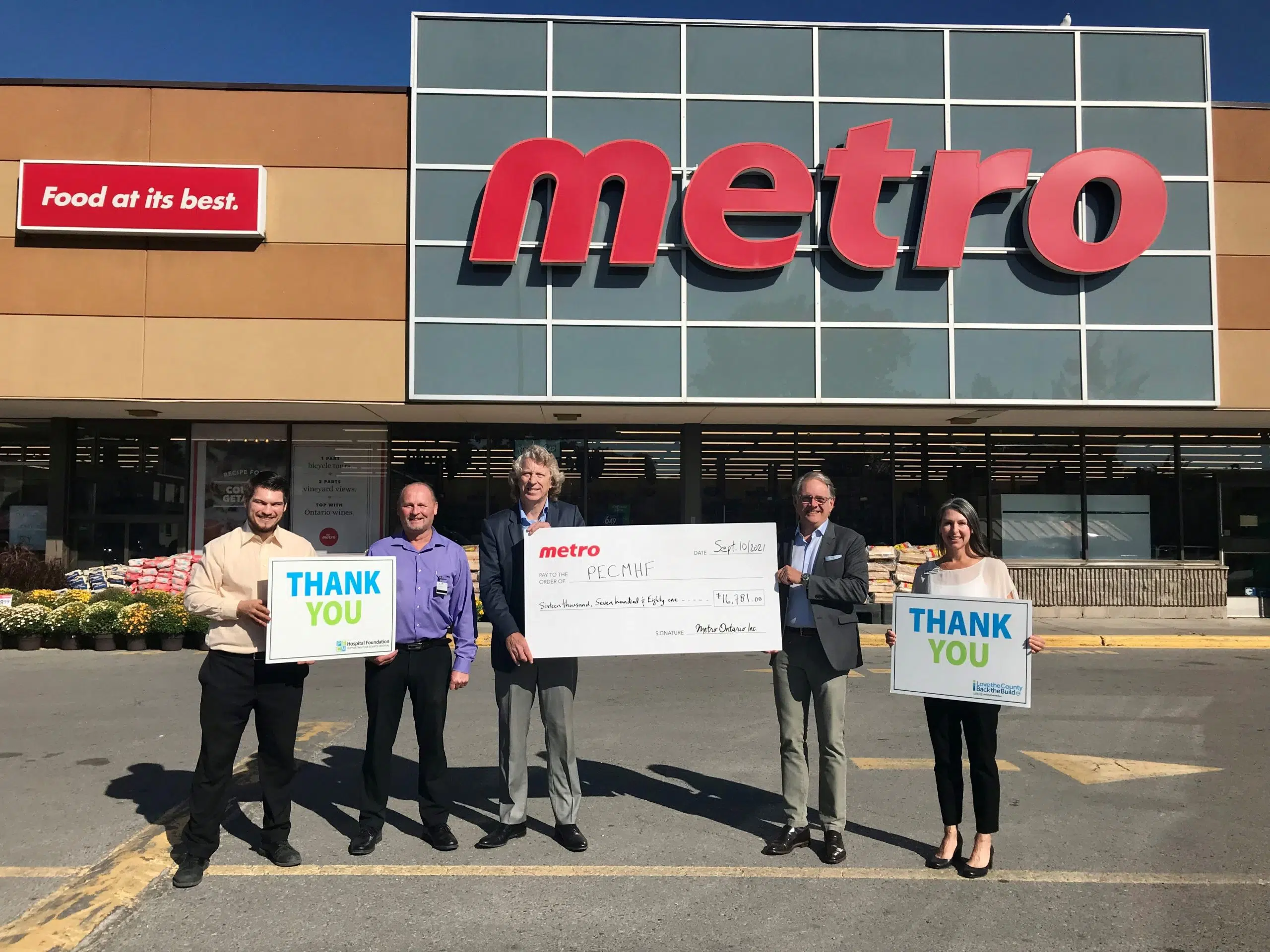 Picton Metro customers round up to donate close to $17,000 for new hospital