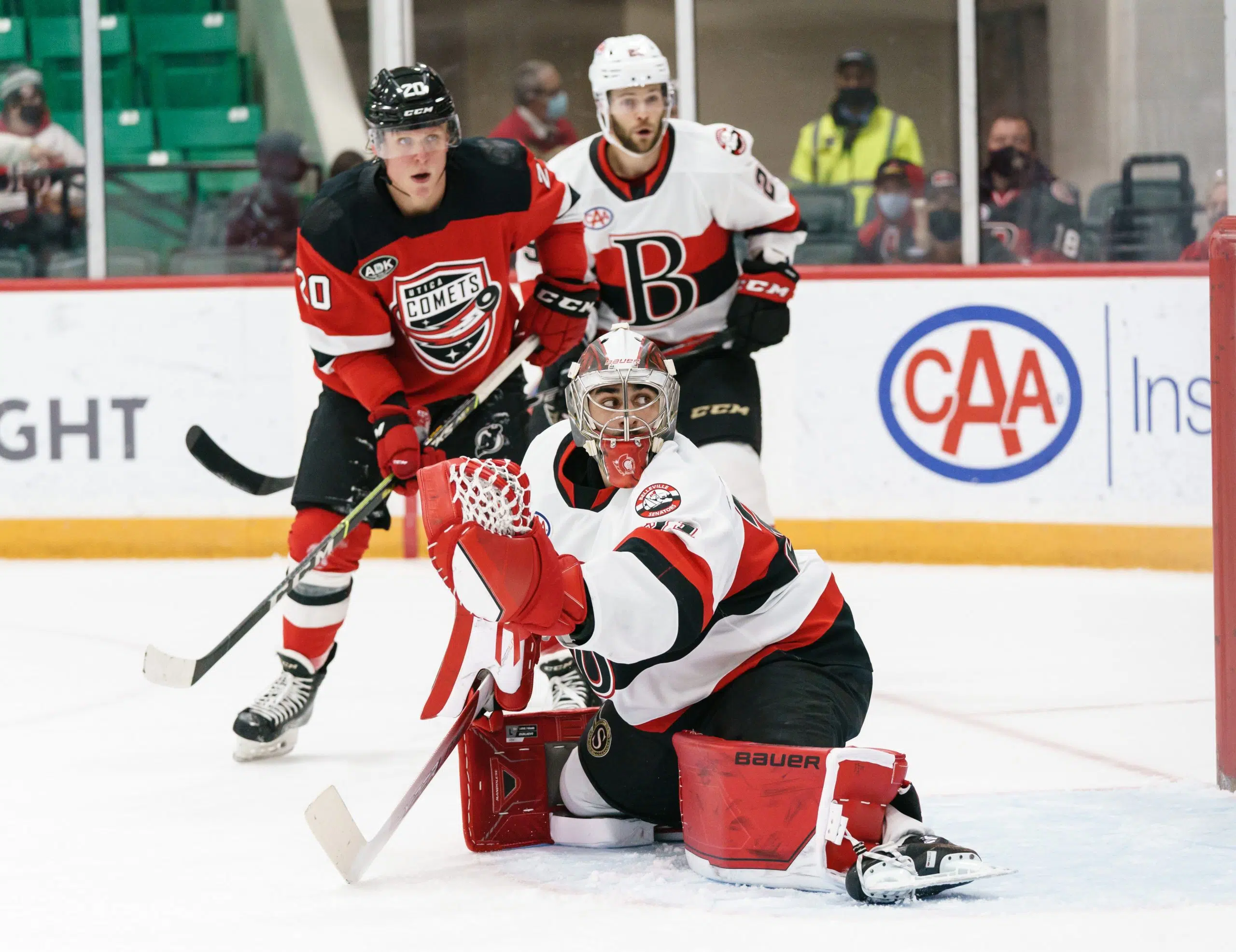 Perfect Comets too much for undermanned B-Sens