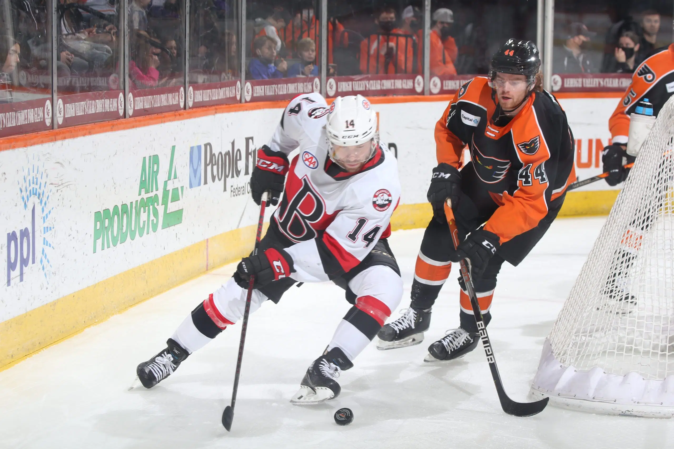 B-Sens rout Phantoms as Gustavsson stops 21