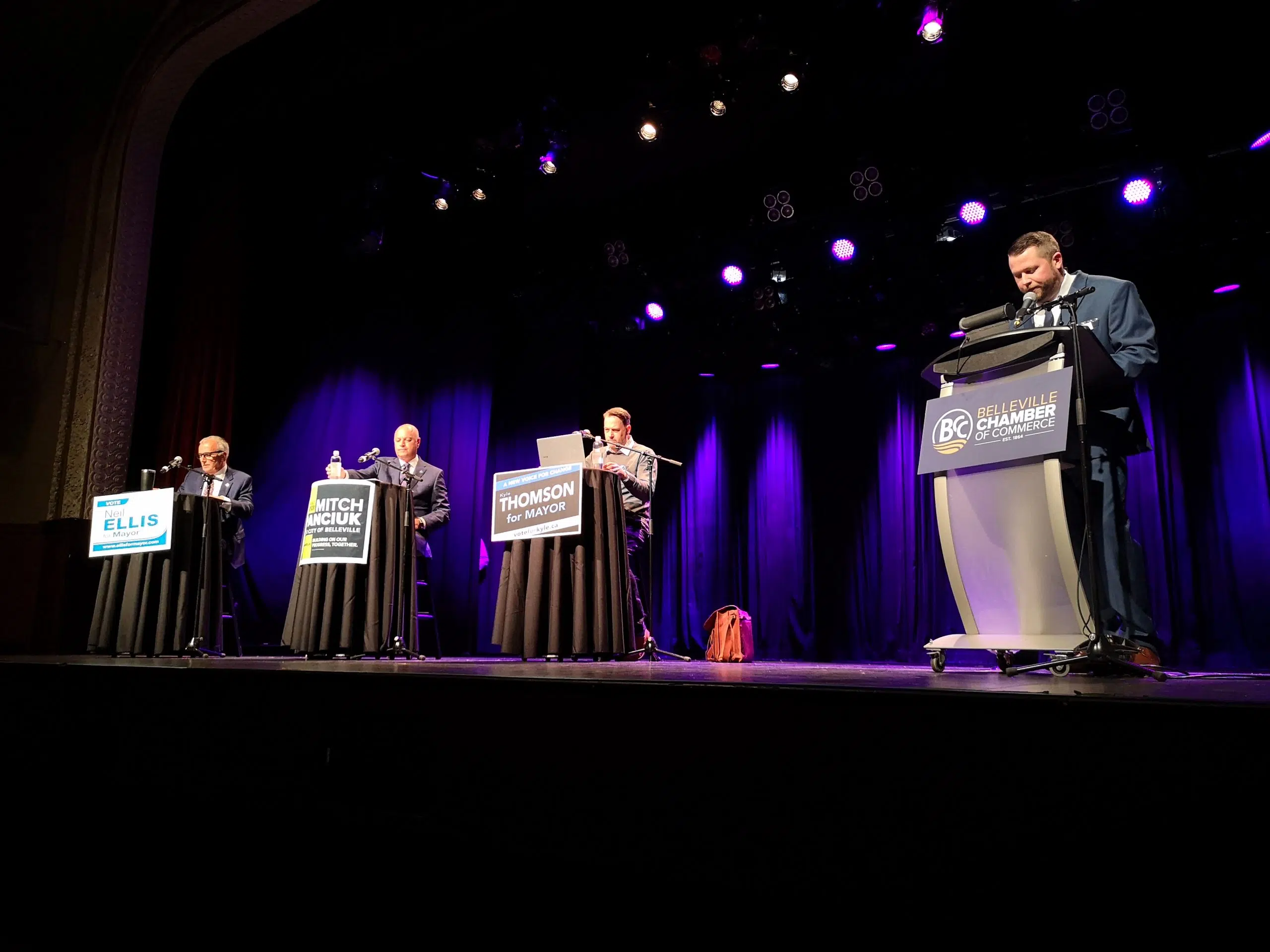 Belleville mayoral candidates debate integrity at the Empire Theater