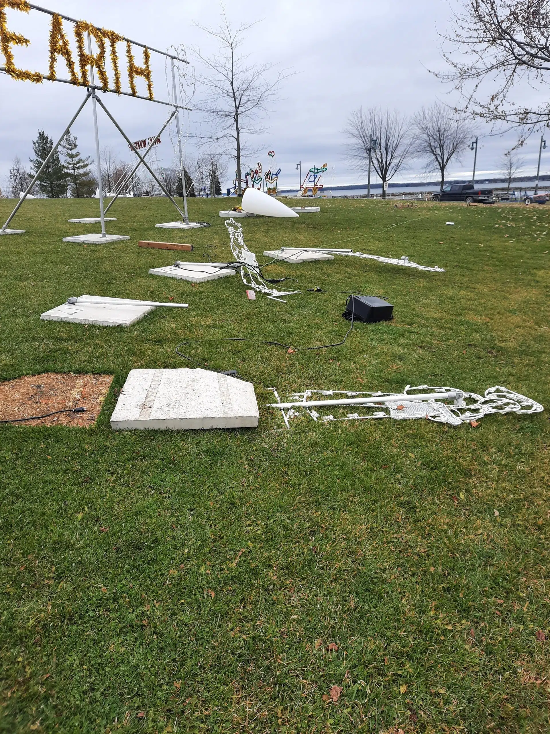 Holidays lights vandalized at Jane Forrester Park