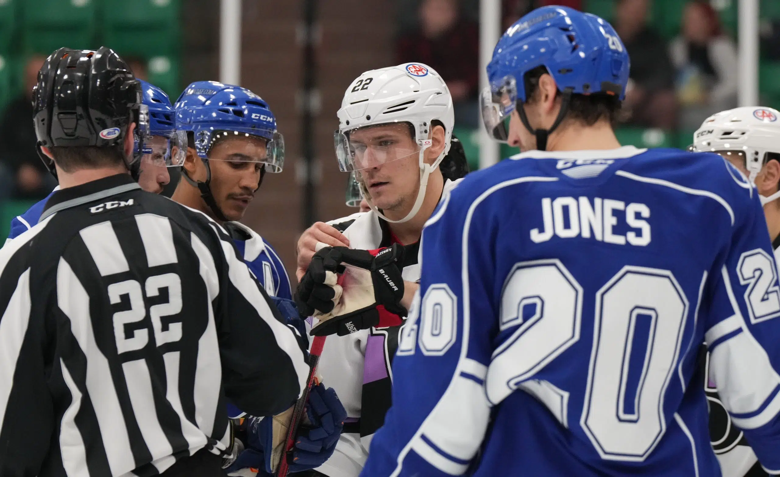 Syracuse Crunch defeat Belleville Senators