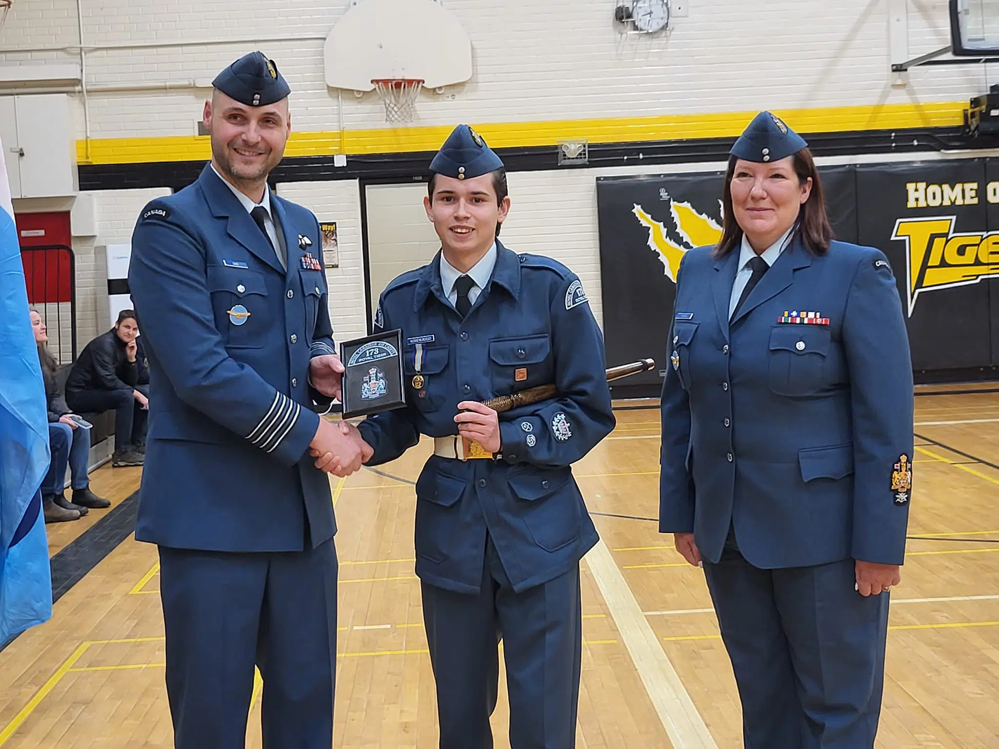 8 Wing Commander visits cadets