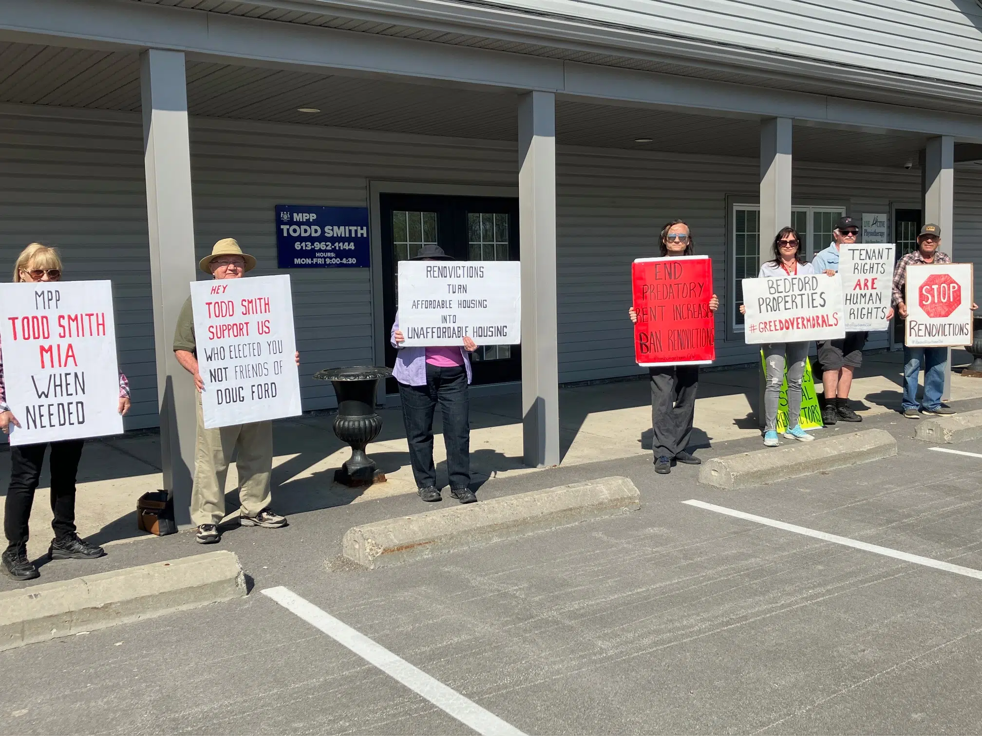 Renoviction rally at Todd Smith's office