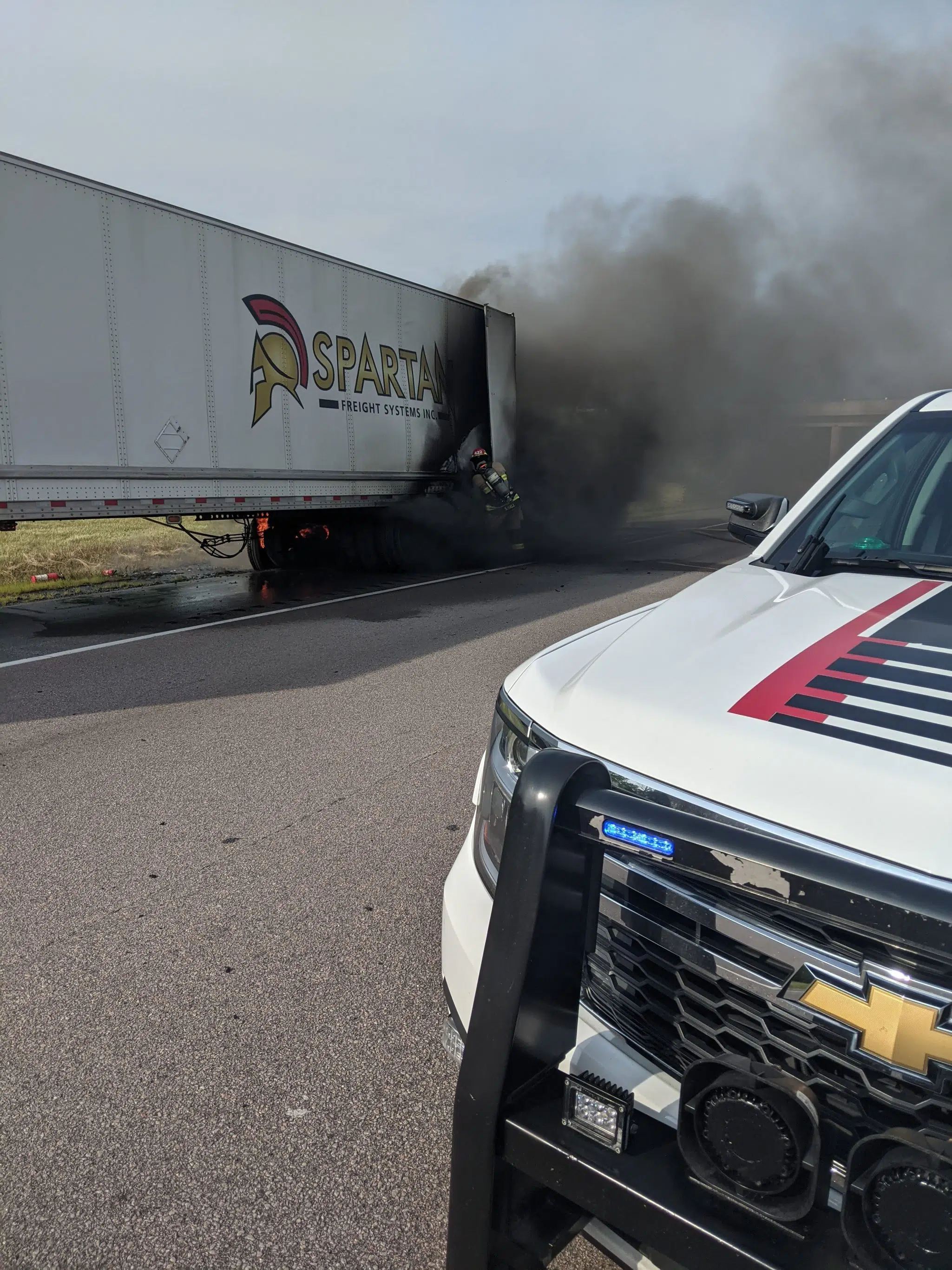 Tractor trailer fire closes 401