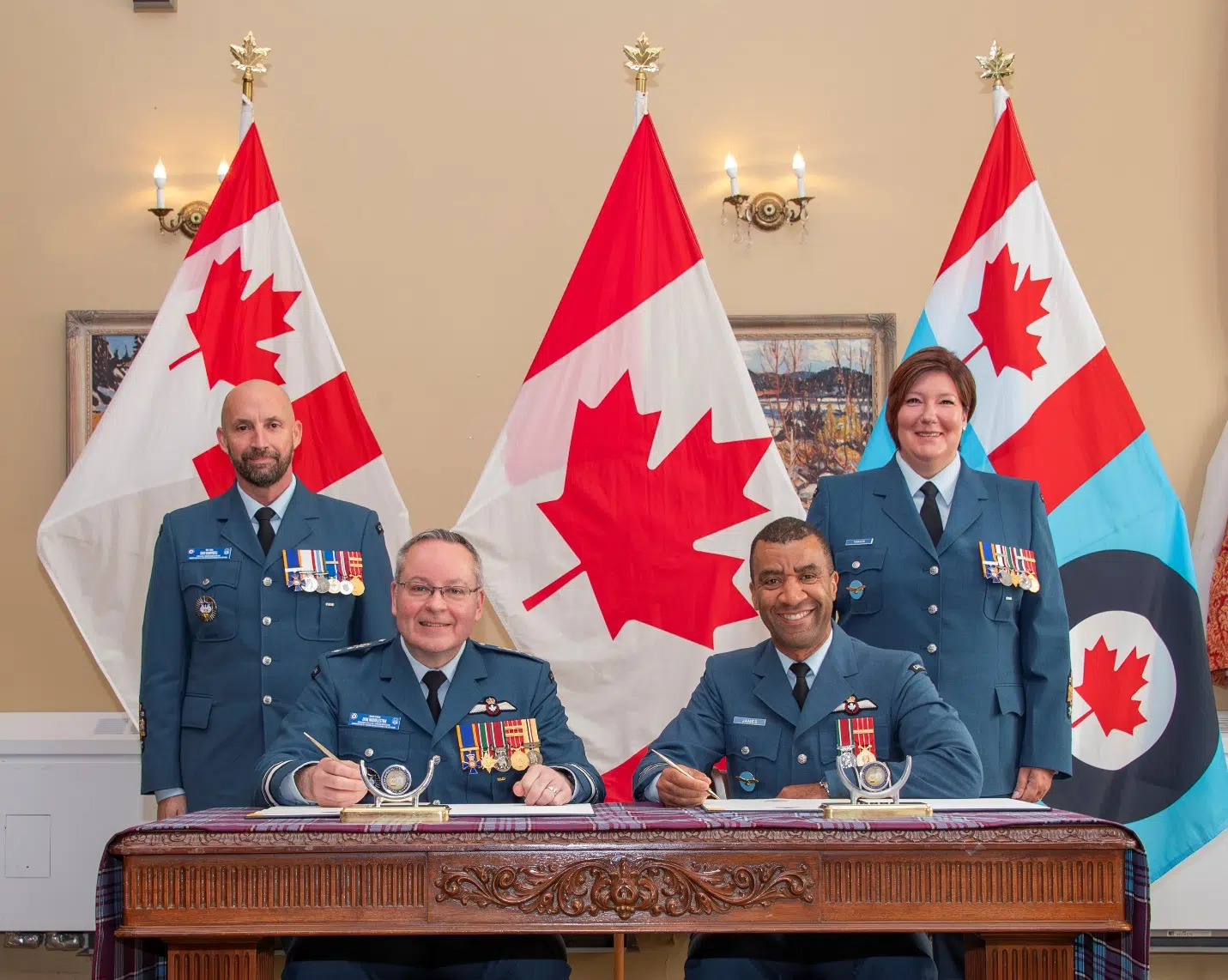 New Commander for 8 Wing Trenton introduced