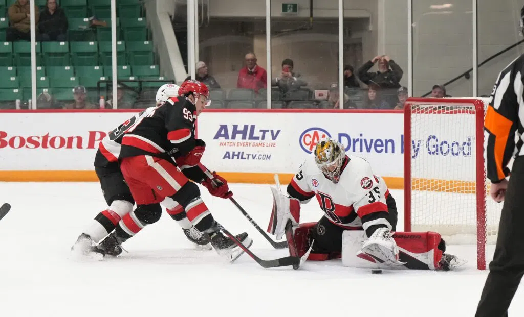 Senators defeat Griffins