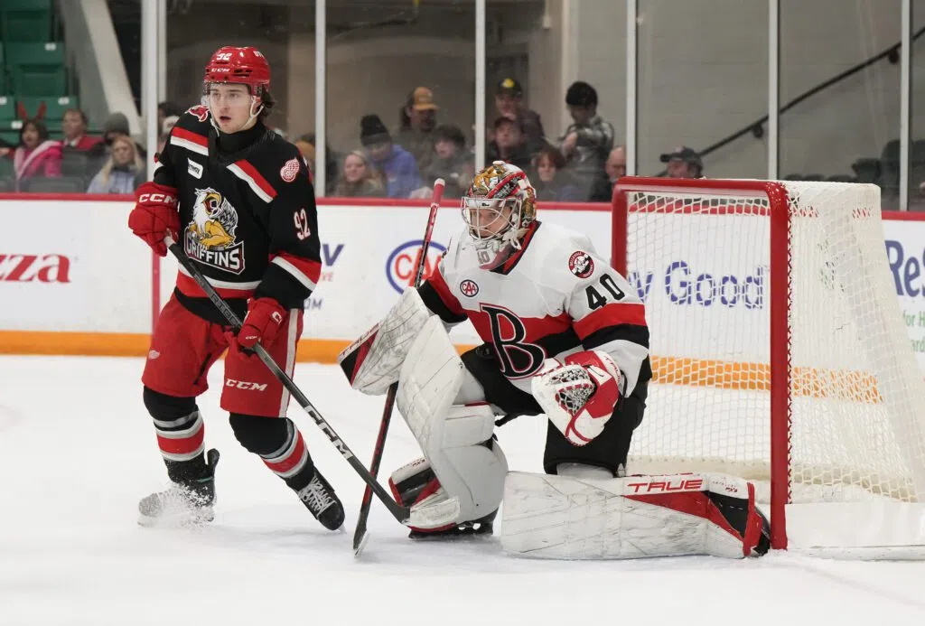 Griffins slip past Senators.