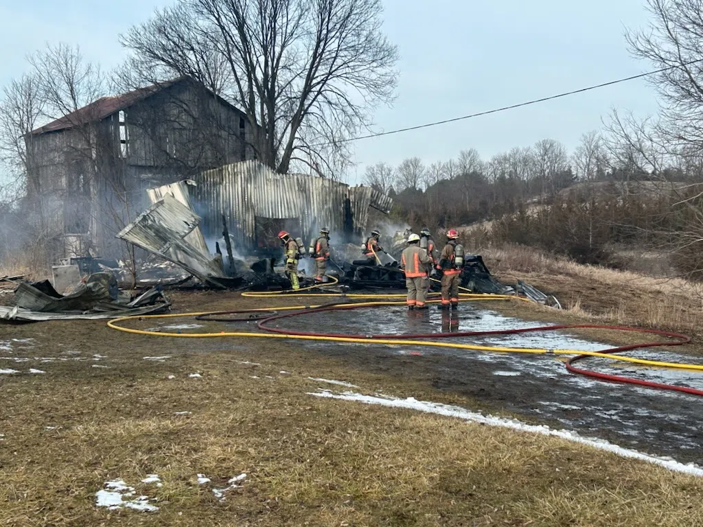 Barn fire in Roslin