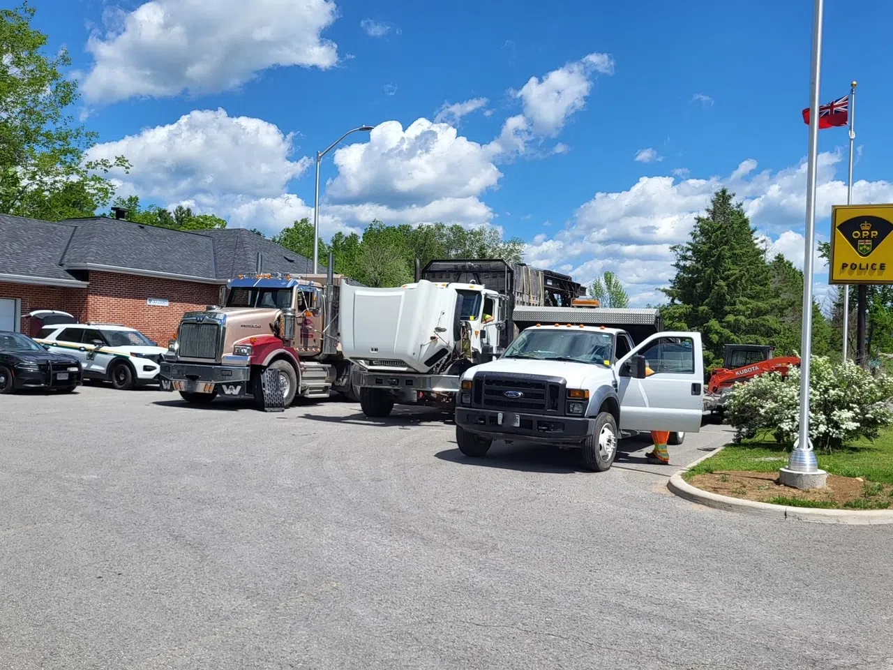 Vehicle inspection parks commercial trucks