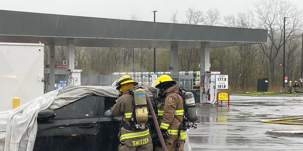 Electric vehicle burns at Trenton on-route - Vimarsana News