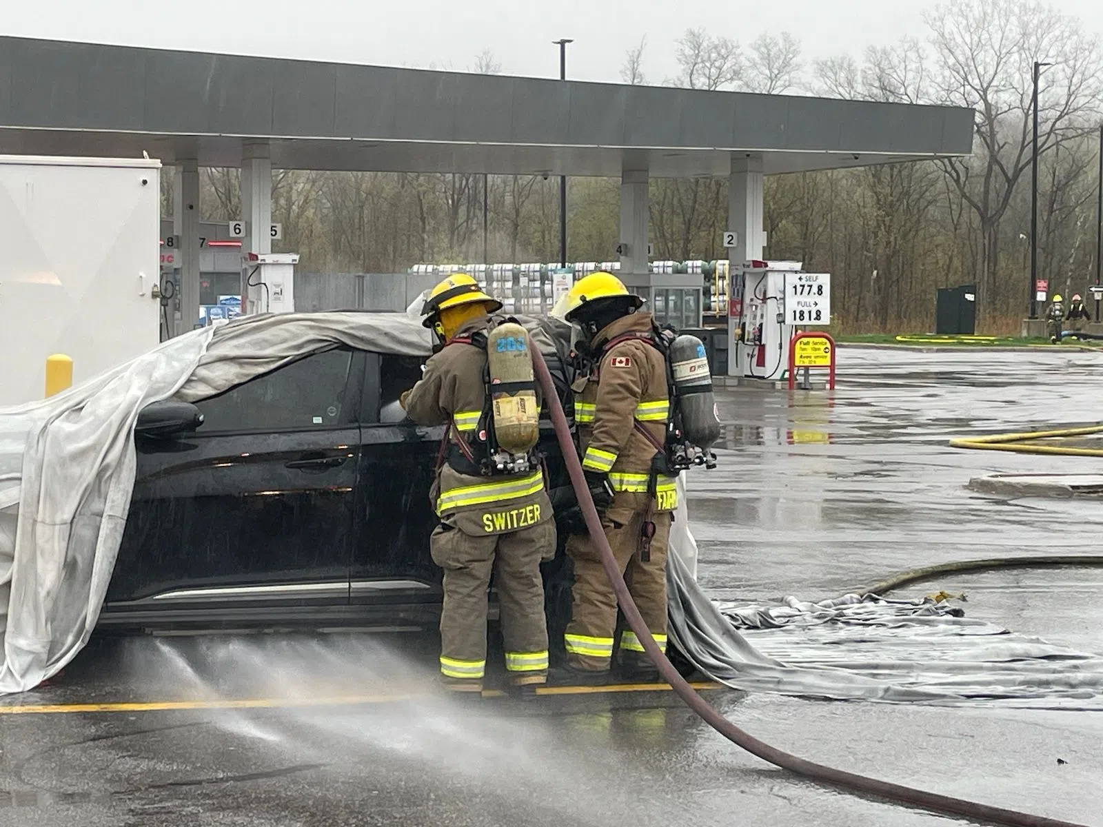Electric vehicle burns at Trenton ONroute