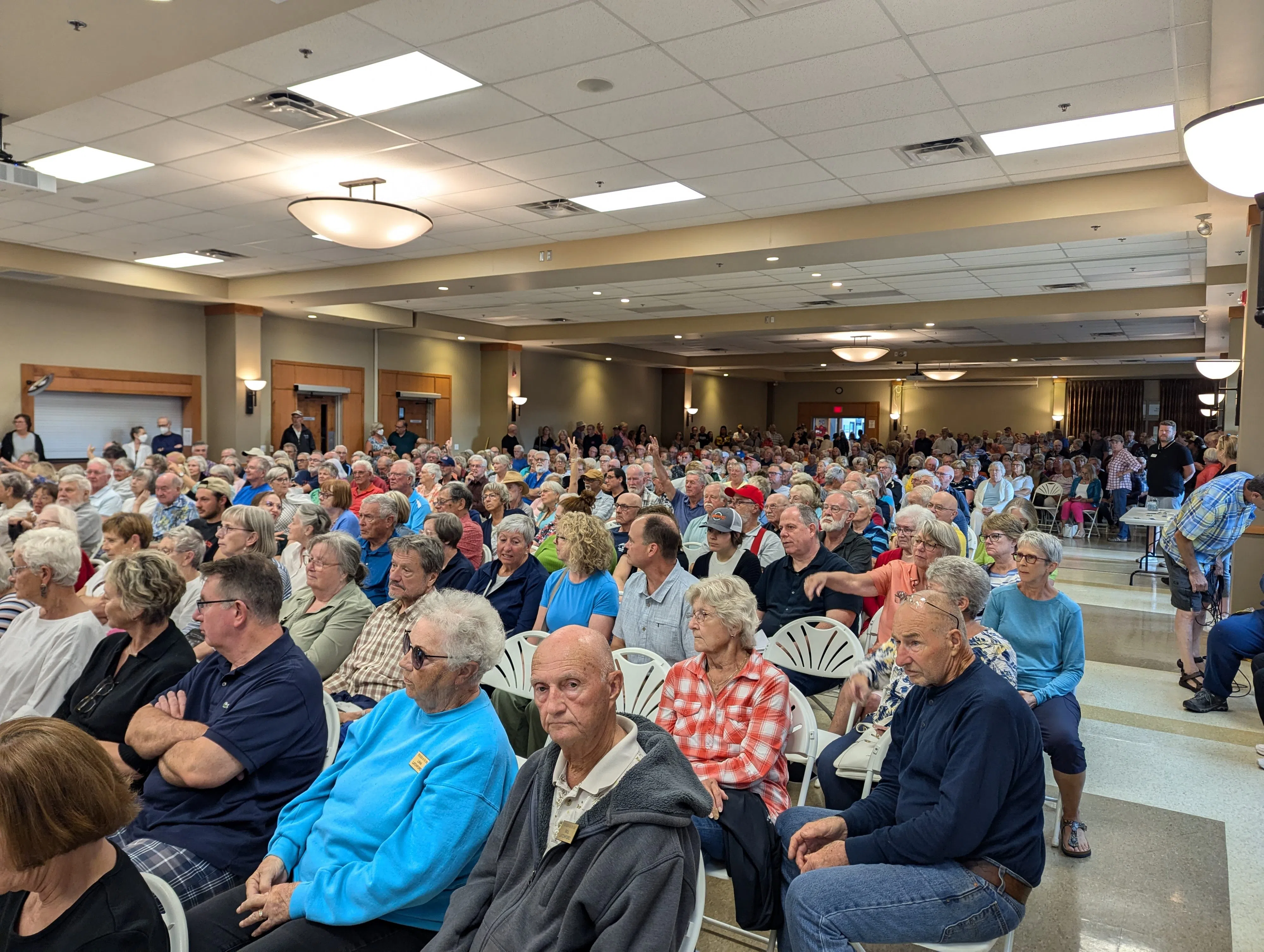 Residents gather at Highline Hall to discuss water works expansion