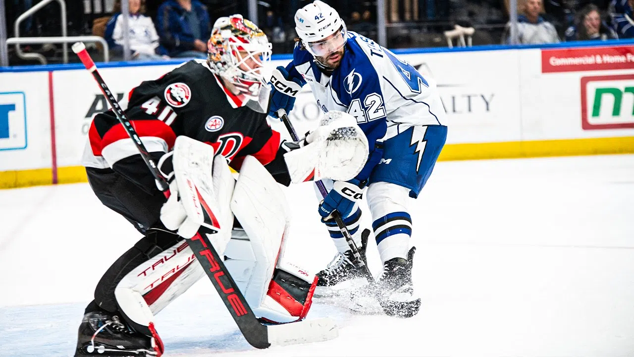 Crunch slips past Belleville Senators