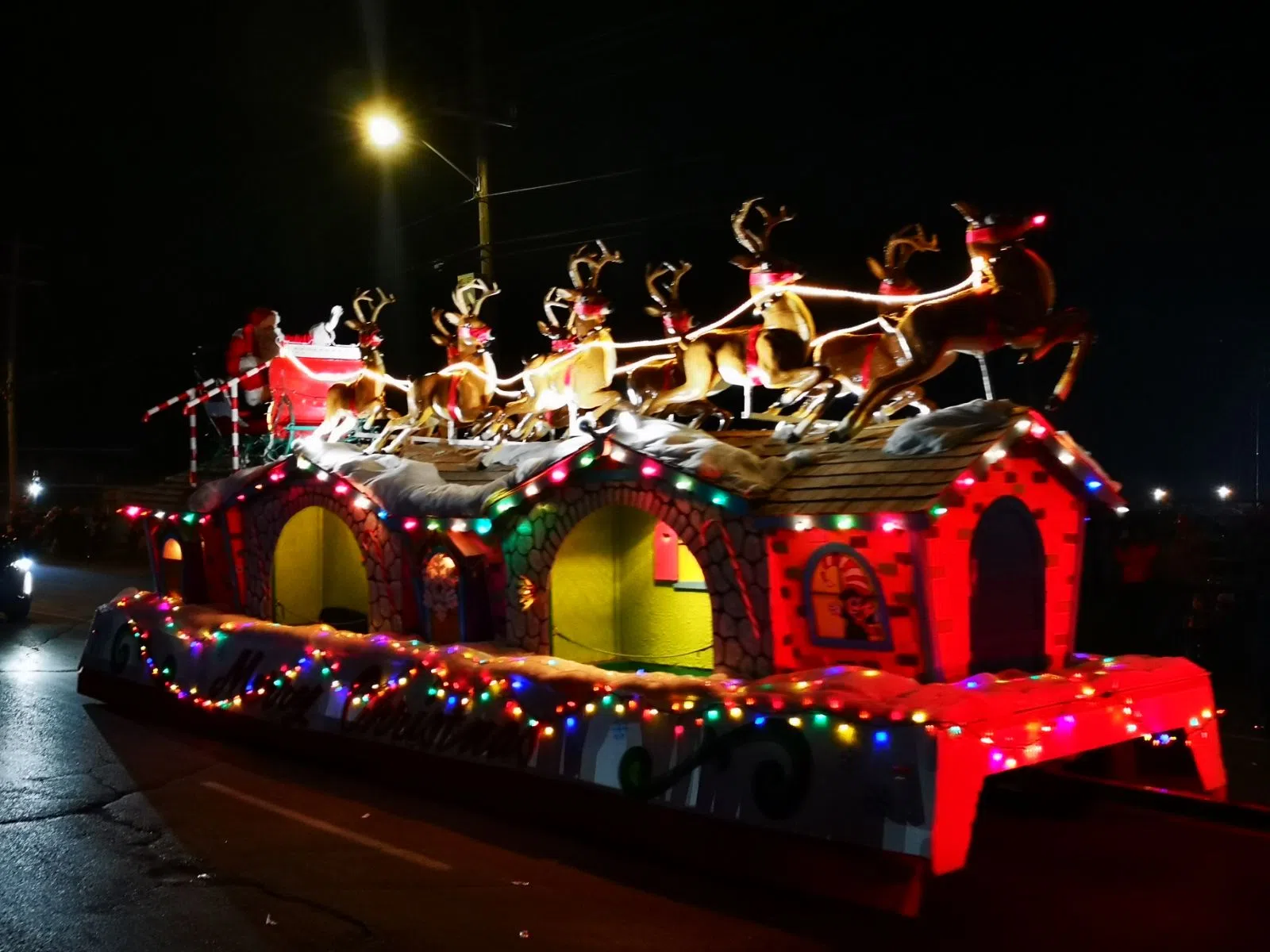 Santa Claus Parade marches across Belleville