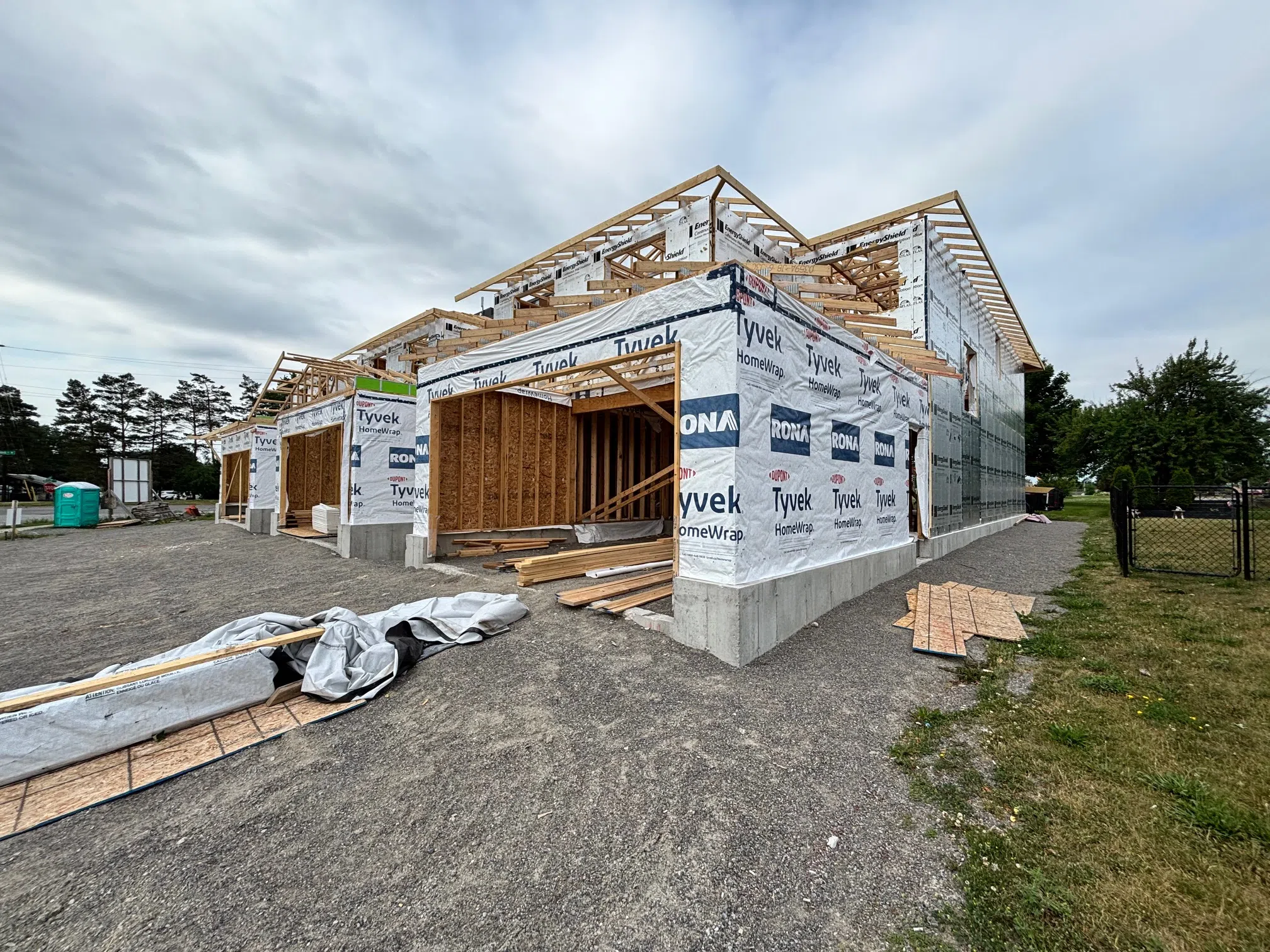 PEC construction down in August