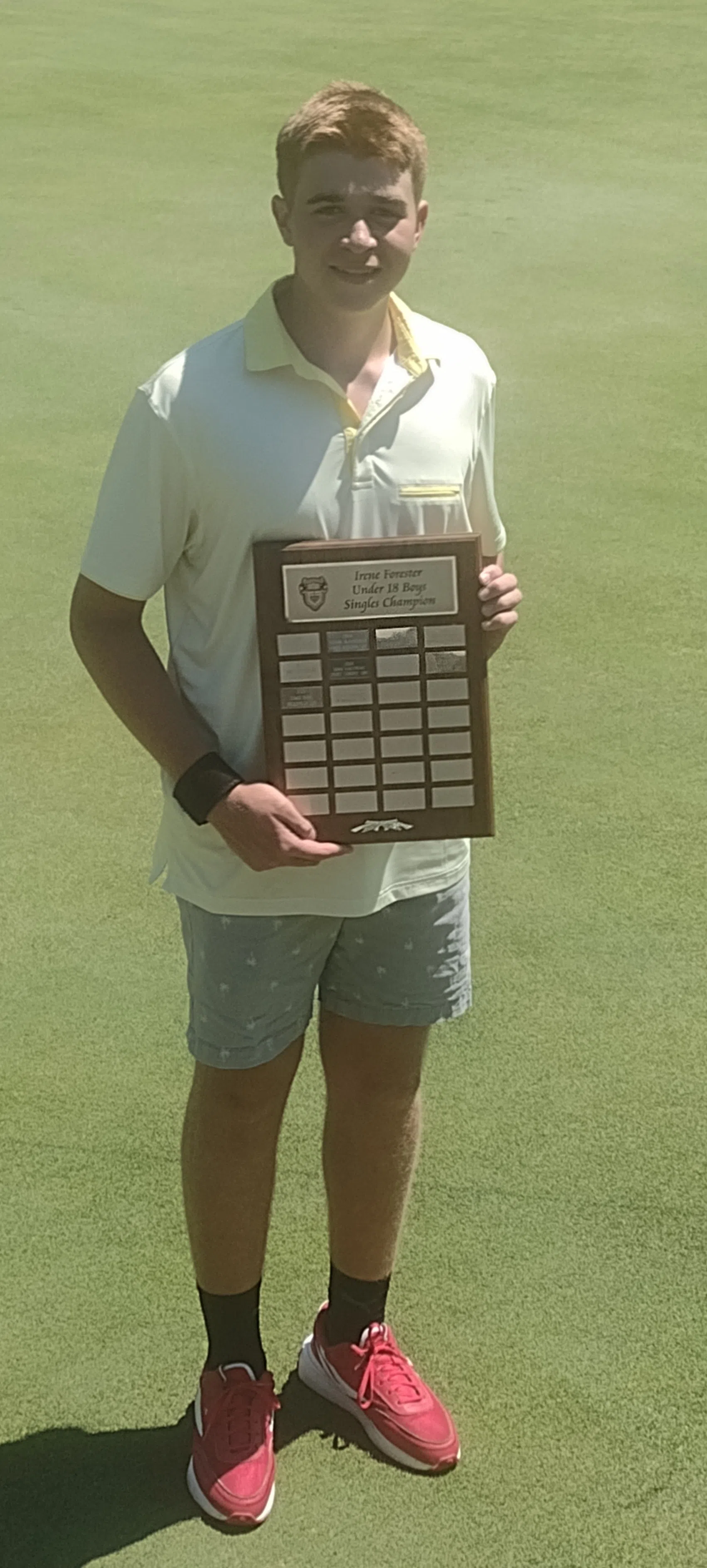 Kerr wins lawn bowling title