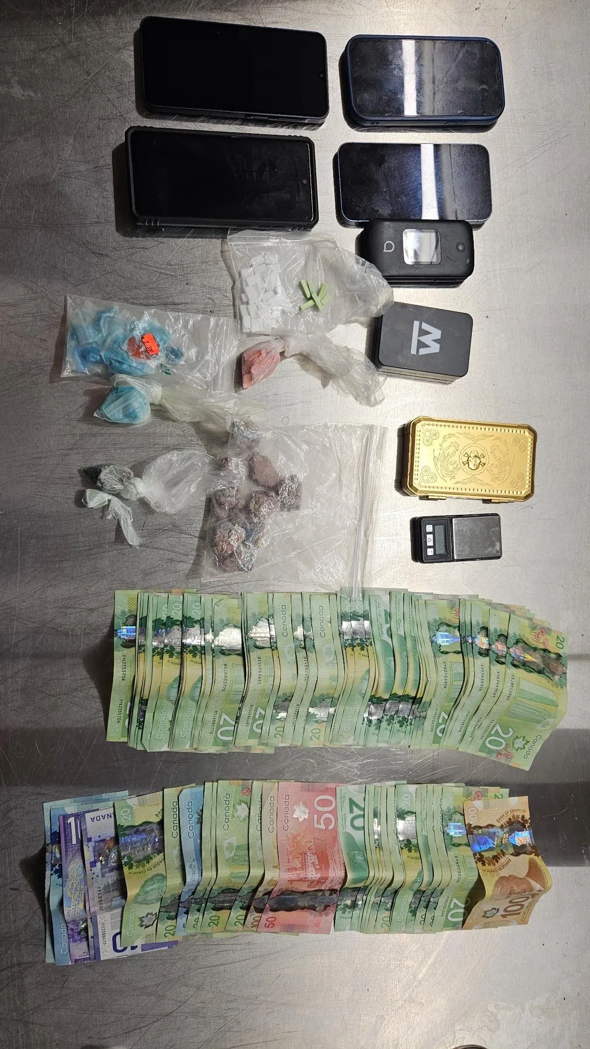 Drugs seized, man arrested at Quinte Mall
