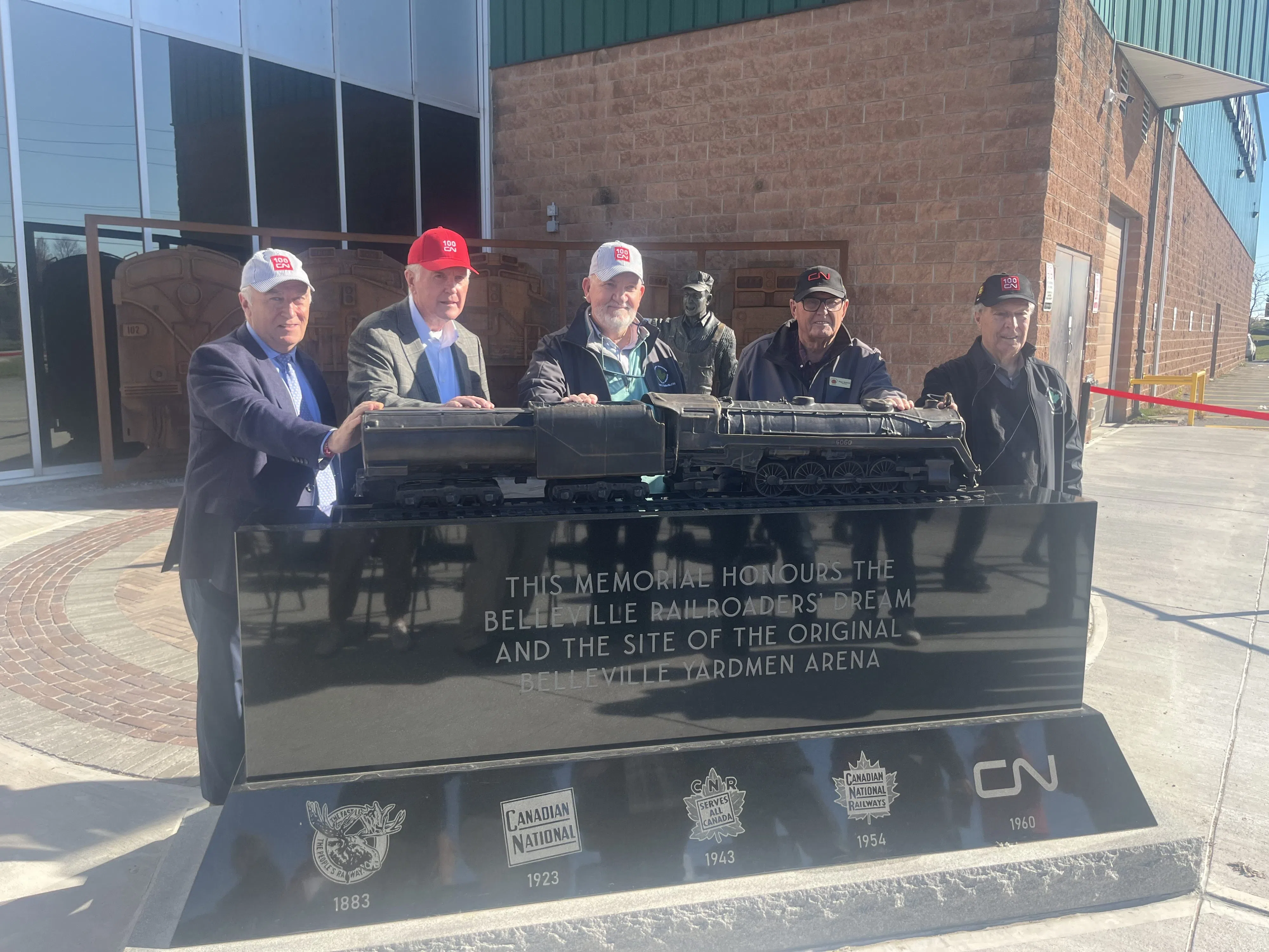 Monument honouring CN Yardmen unveiled at QSWC